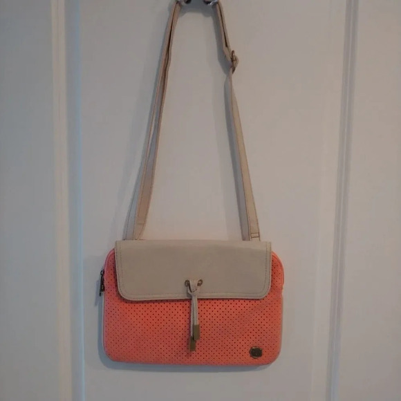Fiorelli Purse, Salmon/Tan, Adjustable Strap - Picture 2 of 15